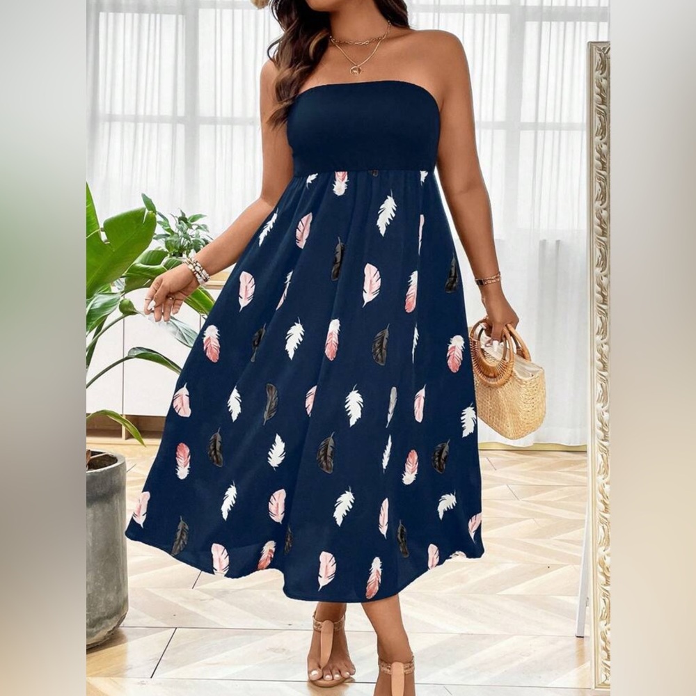 Elegant Navy Strapless Dress with Feather Print